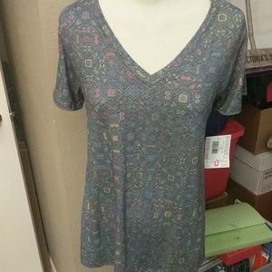 NWT Small Lularoe Christy Tee